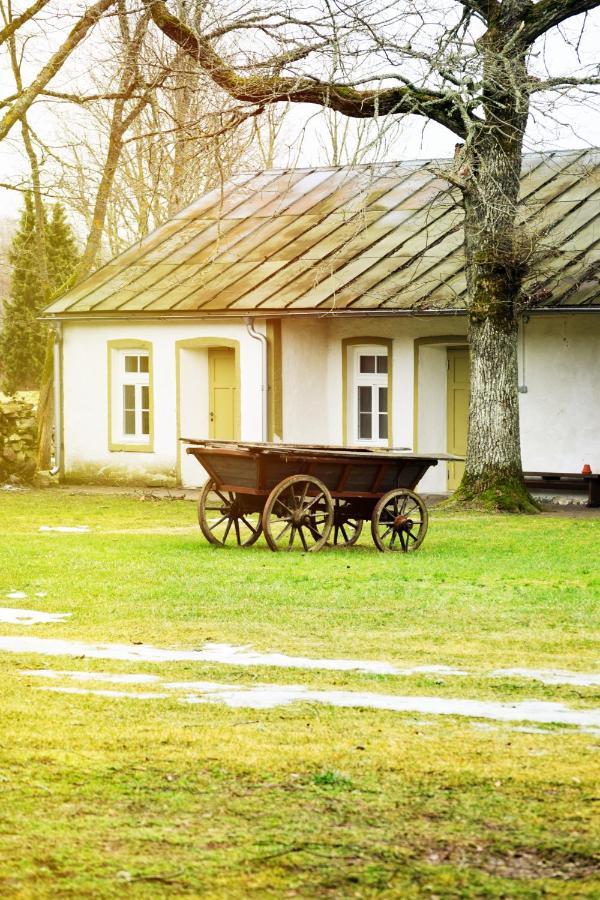 Vanatoa Taluhotell Koguva Exterior foto