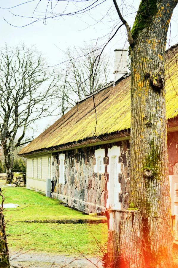 Vanatoa Taluhotell Koguva Exterior foto